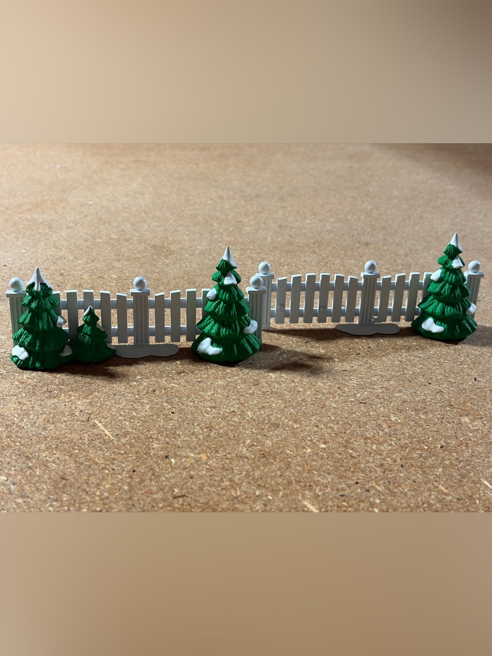 2 Department 56 Snow Village Metal Frosty Tree Lined Picket Fences Christmas